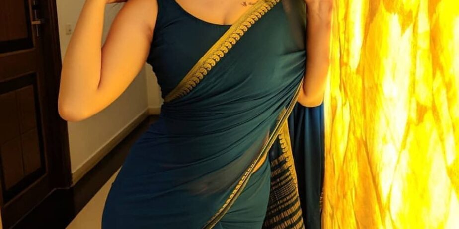 Jiya Sexy Girl With Perfect Measurements And Body Shape.